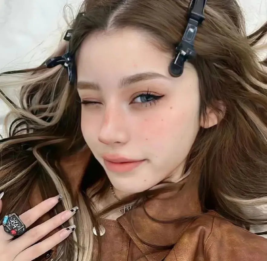 她和他